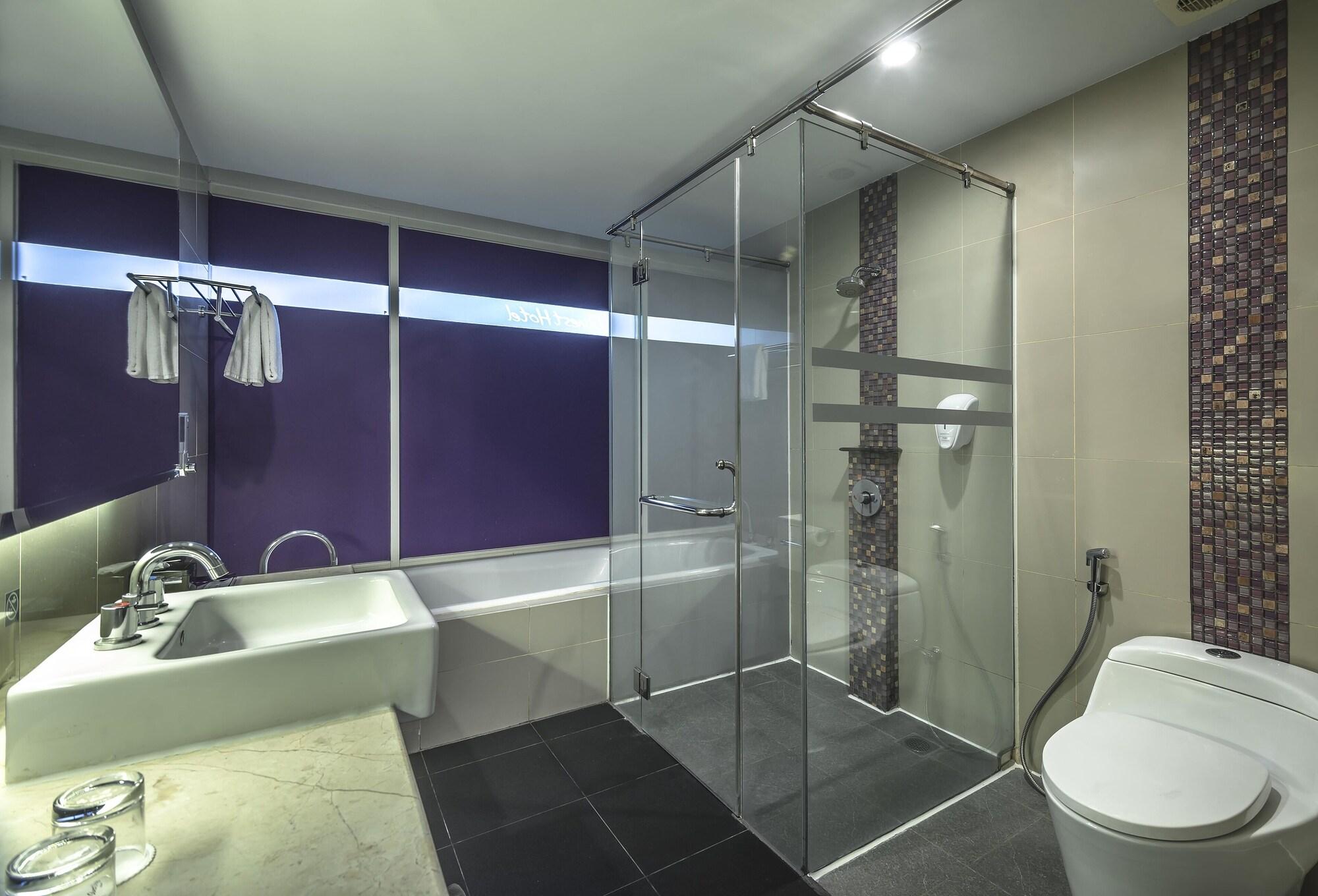 Quest Darmo - By Aston Hotel 3*